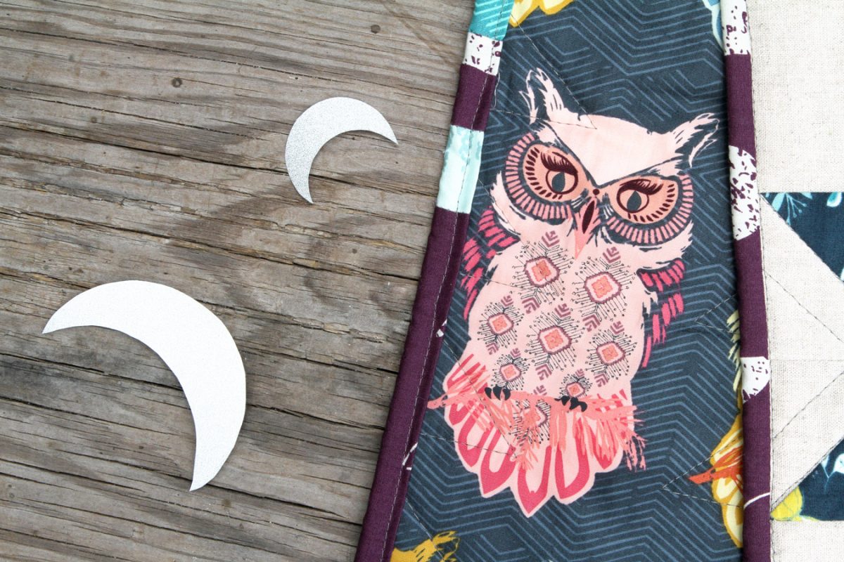 ArtGalleryFabrics_Nightfall_TableRunner_6